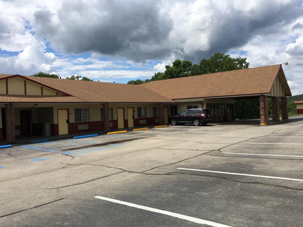 Village Inn Of Hardy Extérieur photo